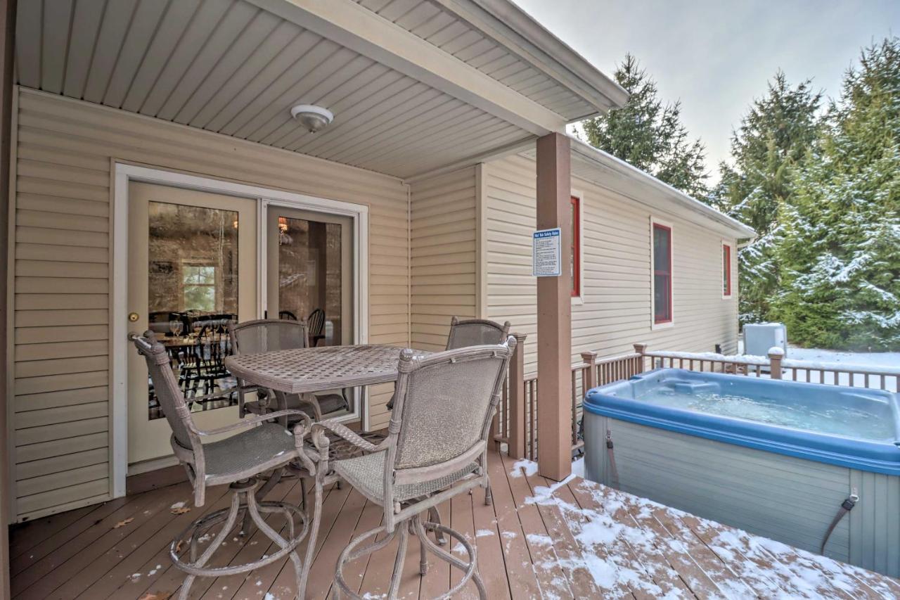 Lake Harmony Home With Hot Tub Less Than Half Mi To Ski! Exterior photo